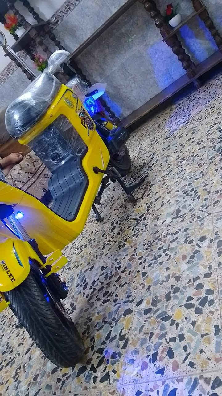 سلام عليكم دراجه شحن R9 الدراجه  نضيف انضف من اصور العنوان بغداد البلديات الرقم 
***********
