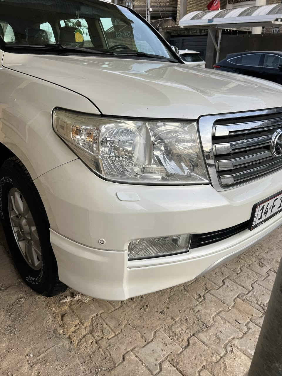 سلام عليكم 
لاندكروز VX. R محرك 4700 فول مواصفات ماشيه 218 الف حقيقي السياره جديده وجاهزه موديل 2009 رقم بصره باسمي كلشي بيه على  البلاد مكان السياره ميسان العماره 
للاستفسار ***********
