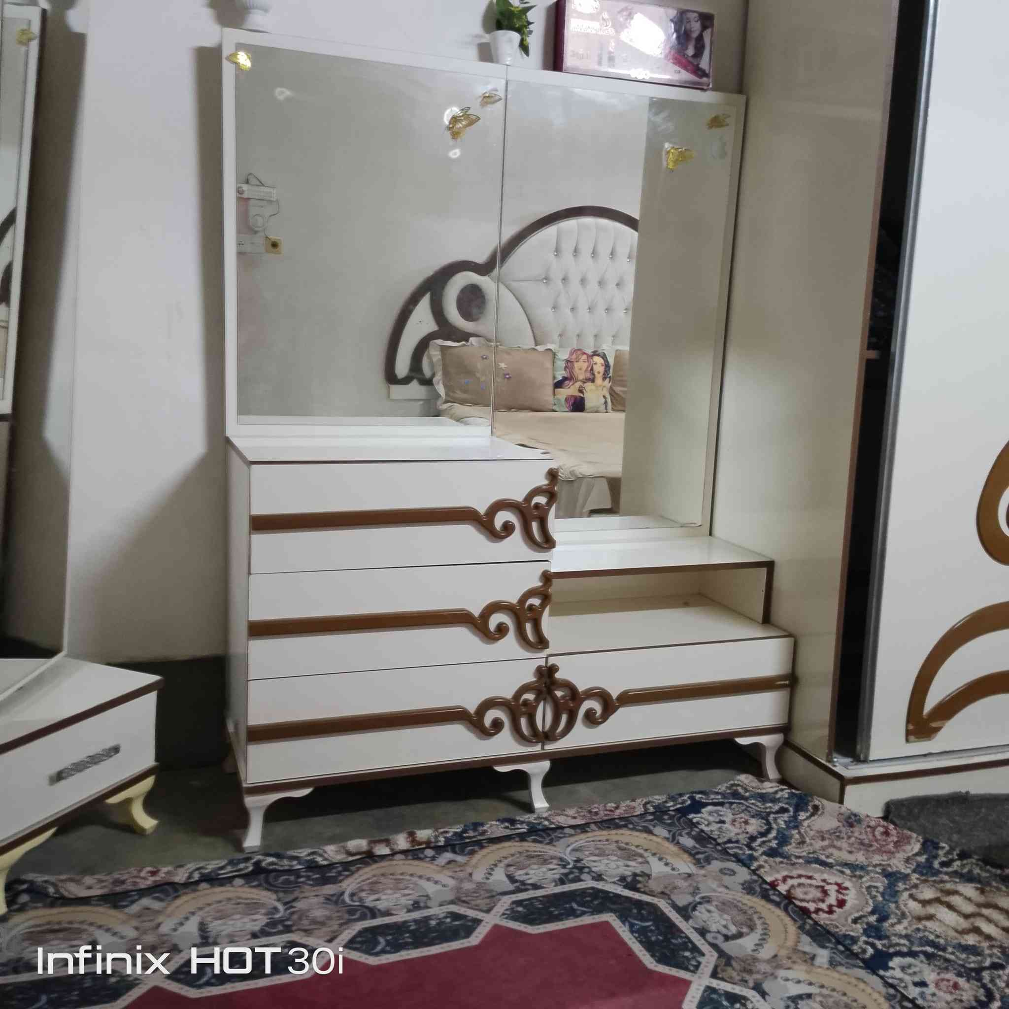 غرفة نوم تركي.للبيع 🇹🇷..
نظافه 💯💯..
اتصال . ***********. مكاني واحد حزيران
