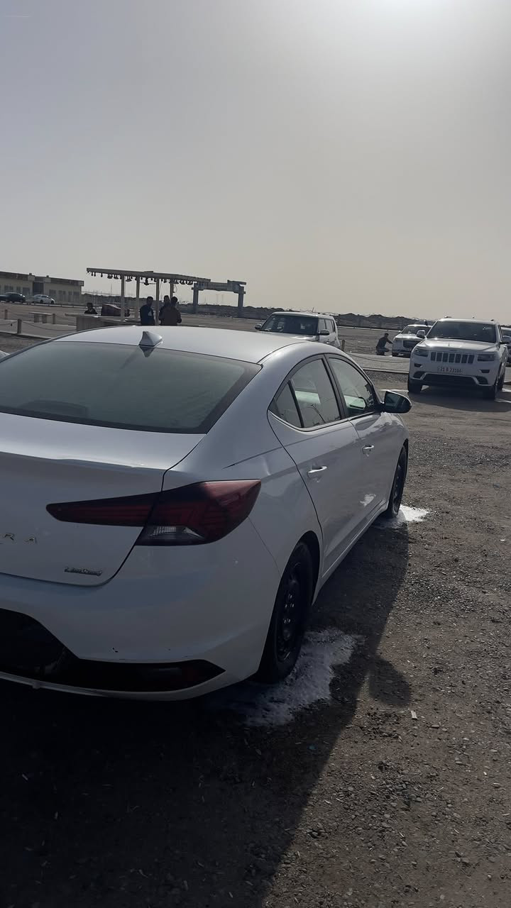 انتره 2020 وارد امريكي 
معوقين 
فول مواصفات 
بصمه
  تنته
 شاشه
 كامره 
رادار جانبي بالمري
ورادار امامي 
تحكم ستين جهتين
لايت ابو 3عدسات
لاصطابات تختاف عن بقيه 
مناقصها اي شي
وتاريات تخم جدد
دواخل جلد
كشنات تدفئه
محرك 2000 دوش
رقم بغداد معوقين 
جاملغ امامي وبنيد بدون دواخل اريباك برده فقط
السعر 130 وبيه مجال 
مكان بصره
لرقم***********
