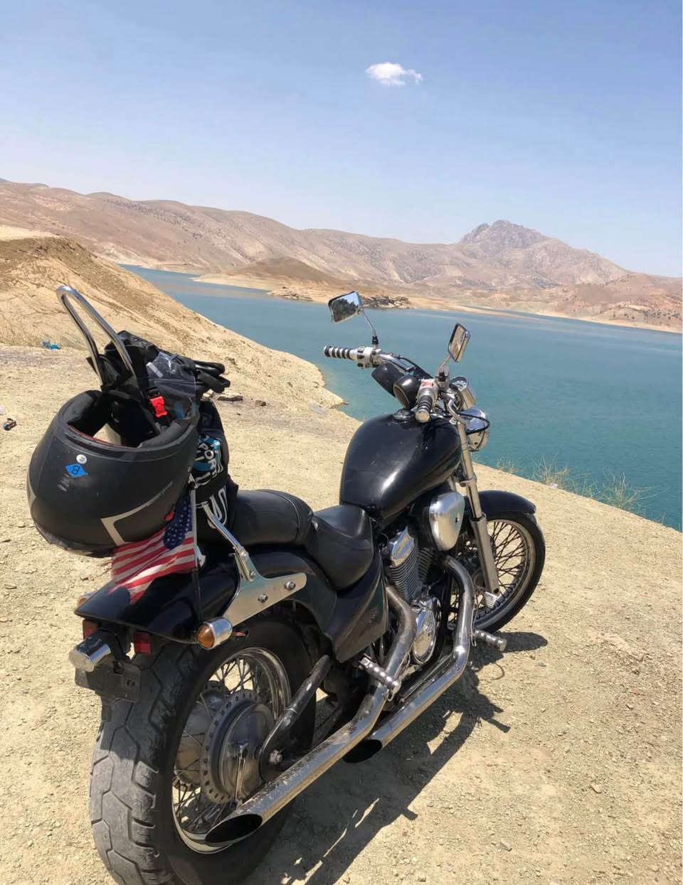 سەرەتا بەناوی خوای گەورە.❤️
(هارلی هۆندا ستیید ٤٠٠ )
نموونە لە جوانیدا.🌹
مۆدێل ١٩٩٣.
گێر و مەکینە بە شەرت🌺
بەس رۆنی motul تێکراوە
مەنەفێستی کامل لەگەڵە و گومرگیشی دراوە دەتوانی بیکەی بە ڕەقەم.
هیچ کەم و کورتییەکی نیە.
کامل ئەشیای بیلادیە.
ڕادێتەرە.
نرخی: ١٦ گەڵا و کەمێک مەجال.
ژمارەی موبایل: ٥٨٥٧ ٣٥٠ ٠٧٧٠
ناونیشان: سلێمانی.

بسم الله الرحمن الرحيم

هارلي هوندا ستيد (Steed) حجم 400 سي سي. الدراجة قمة بالنظافة والجمال. موديل: 1993. كاملة كمرك وجاهزة للترقيم، والمنفيست مالتها كامل وموجود. الدراجة بحالة الزيرو . كل غراضها أصلية وبلادية. راديتر.

السعر: ١٦ ورقە وبيها مجال بسيط للشراي. رقم الهاتف: *********** الموقع: السليمانية.

In the name of Allah almighty.
Harley Honda Steed 400cc.
An epitome of beauty.
Year of manufacture: 1993.
Customs are done in case of acquiring a license plate and it has its complete manifest.
It’s in new condition.
All the compartments are original.
It has a radiator.
Price: 1600$ and a little bit of bargaining.
Phone number: 0770 350 5857
Address: Sulaimany. السليمانية, العراق
