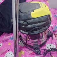 مكنسة كهربائية • للبيع