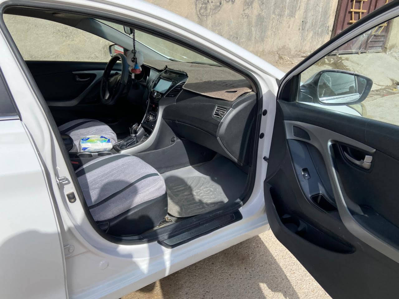 السلام عليكم 
انترا موديل٢٠١٤ فول مواصفات واحد ع واحد بصمه مكفوله من الصبغ بيه مكانين بارد 
رقم اربيل السعر 125
الاتصال ***********
مكان السيارة بغداد مدينة الصدر
