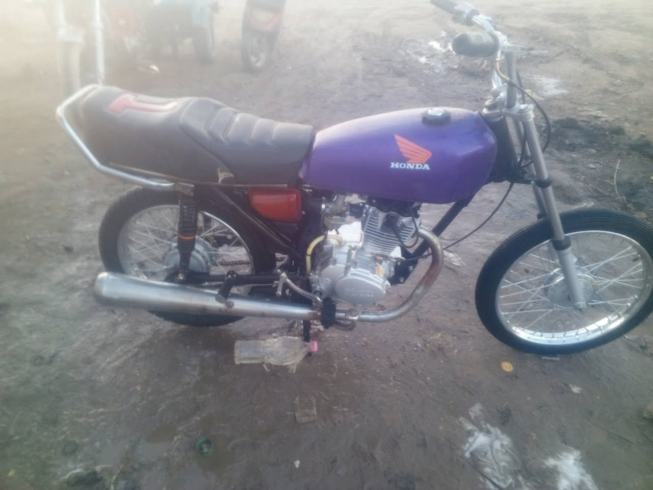 سلام عليكم دراجه لبيع تعمير 24مكينه سيجي نامه دراجه خير من الله شلعه ومعدل مكاني طوريج كربلاء وشراي بي خير ويدلل *********** سعر 425وبيه مجال
