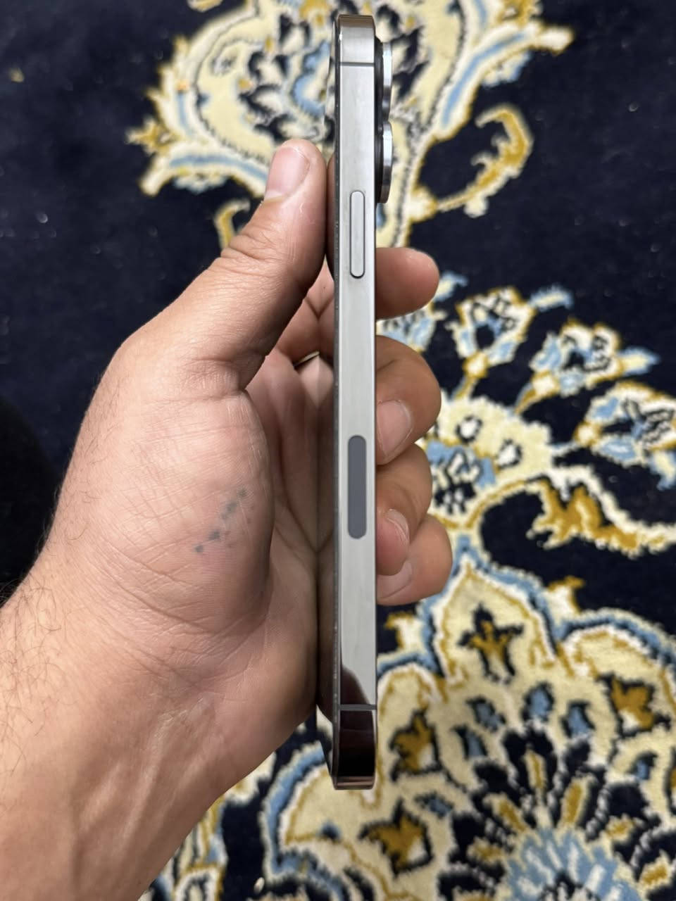 إيفون 13 برو ماكس
نضيف مامبدل بي أي شي 

البطاريه 83

الذاكرة 256

السعر 675وبي مجال بسيط 

***********
