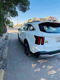 سورنتو خليجي  موديل 24   فول و1 ع 1  مكفوله   ماشيه 10 الف   بصمة   با...