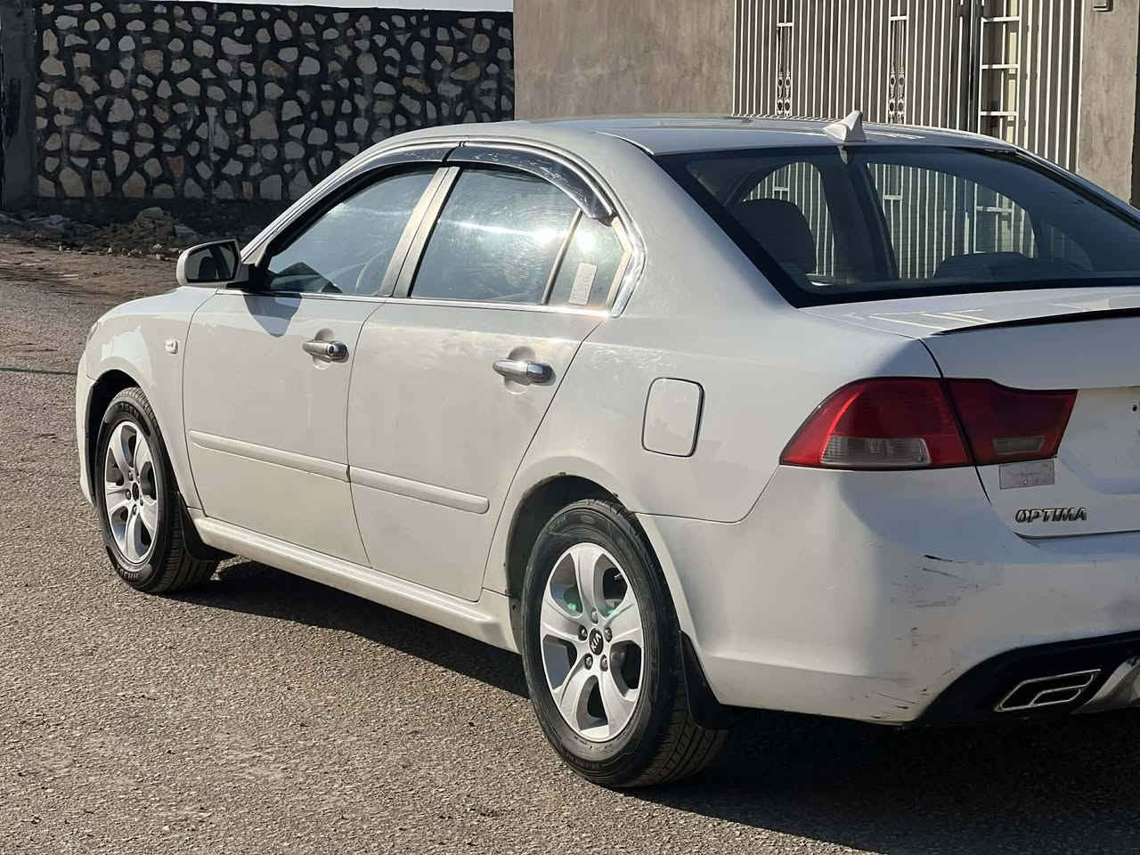 اوبتما 2009 خليجي مكينة 2400
تبريد ثلج ❄️ 
حدادية جديدة 
تخم تاير جديد 
باتري جديد 
قطعة وحده صبغ 
السعر 112 وبيها مجال 
الرقم *********** مكان بابل الحله
