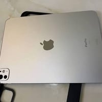 ايباد برو M5 • ٢٥٦ • بطارية ١٠٠