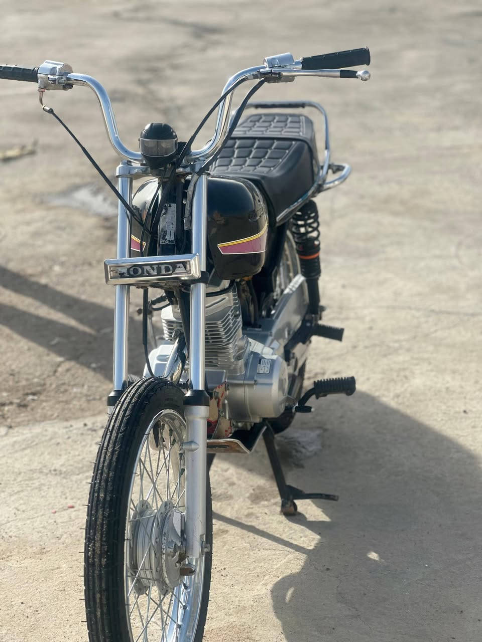 السلام عليكم دراجه نامه المحرك 25 شلامجه اصلي والتعميره 25 والشاصي 19 ارشا اوراق اصولي دراجه حلوه ونضيفه كلش السعر 750 وبيها مجال للشراي
***********
