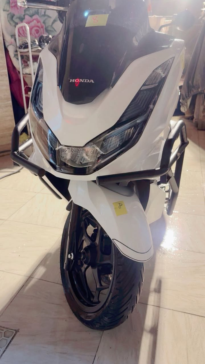 يابة السلام عليكم psx ياباني اصلي جيل الرابع بعدهة وكالة ماشية 16 الف جديدة بمعنى الكلمة  عليهة درع بلاك اصلي ودرع  صلنصة السعر خاص ***********
