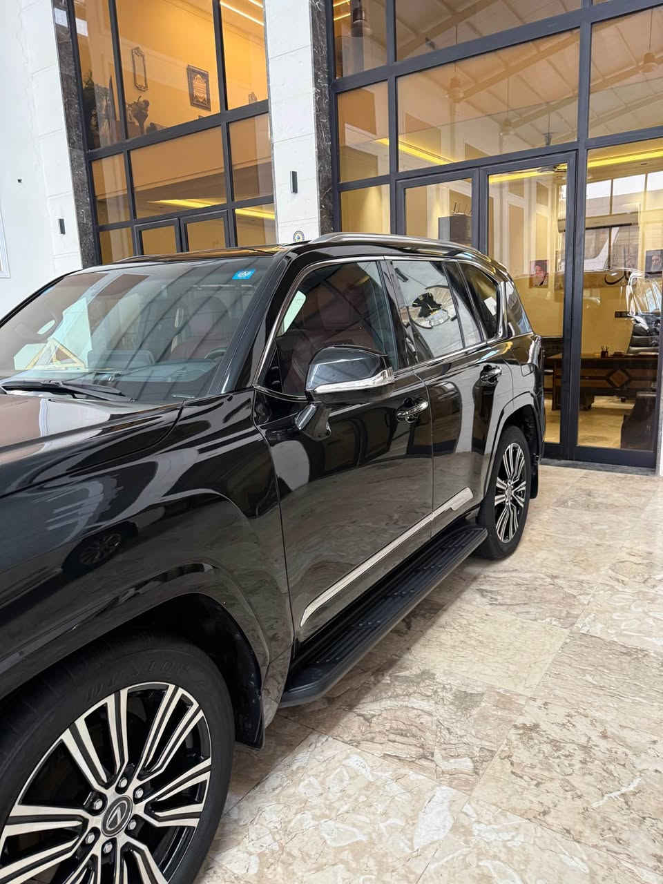 السلام عليكم 
لكزس موديل 2024 رقم بغداد 
ساز بلاتنيوم ماشيه 30 الف 
مكفوله كفاله عامه 
مغلفه bbf فول مواصفات
السياره كلش جديده بعدهي بضمانها 
مكان السياره بغداد 
للاستفسار عن السعر:*********** بغداد, العراق
