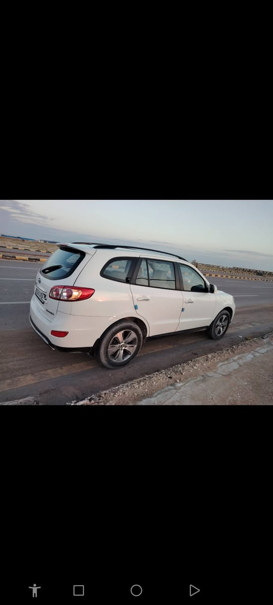 سنتافي 2012فول مواصفات خليجي مكفولة كفالة عامة 4سلندر 2400سبعة راكب مابيها نقص بسمي رقم دولي السعر 140ت***********
