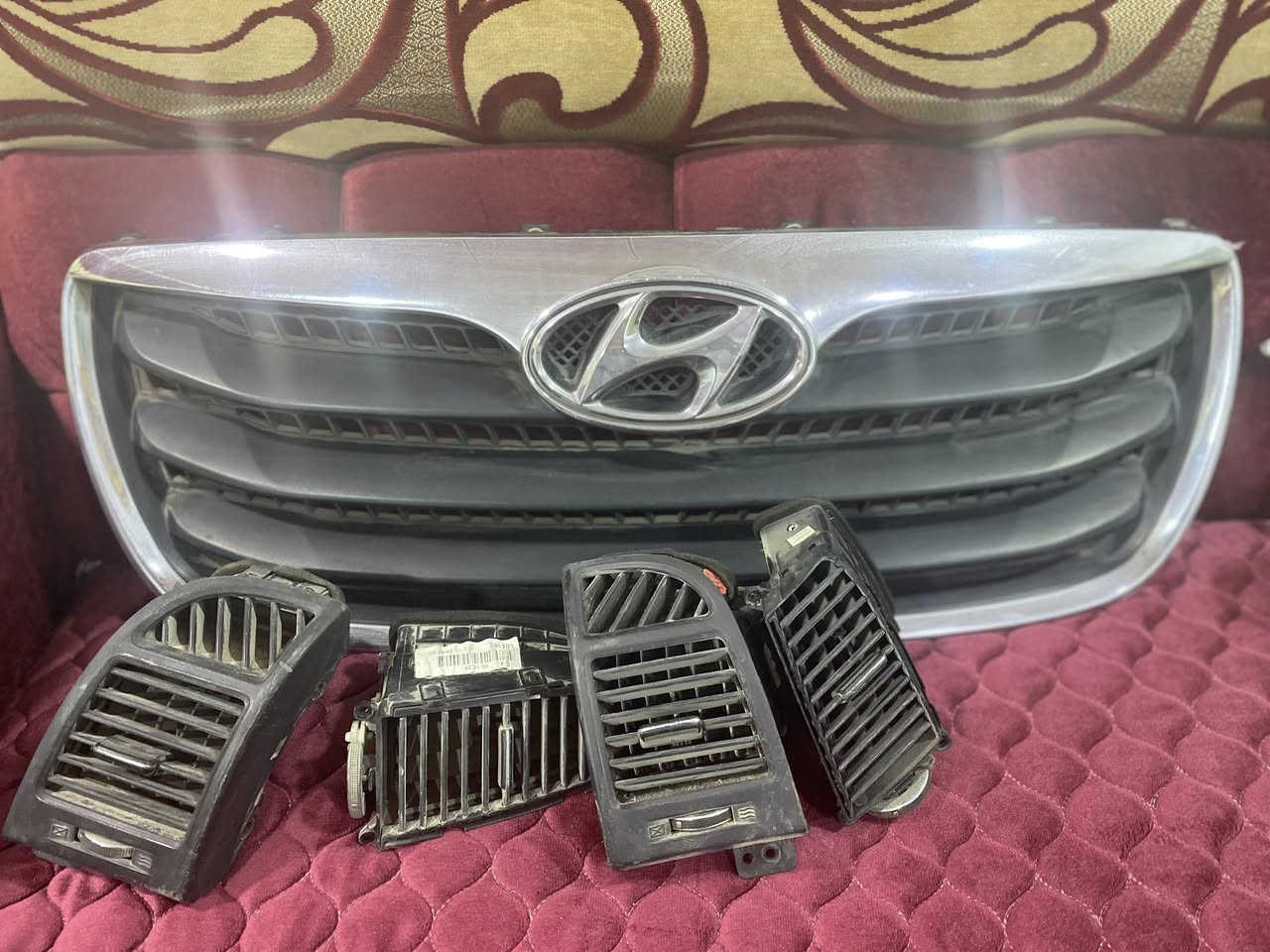 سلام عليكم 
عطر +دكتات تبريد جدد مامستخدمات  
سنتافي 2011+2012
السعر150وبيهن مجال حك الجيه
الرقم /***********
البصره/مركز مدينه
