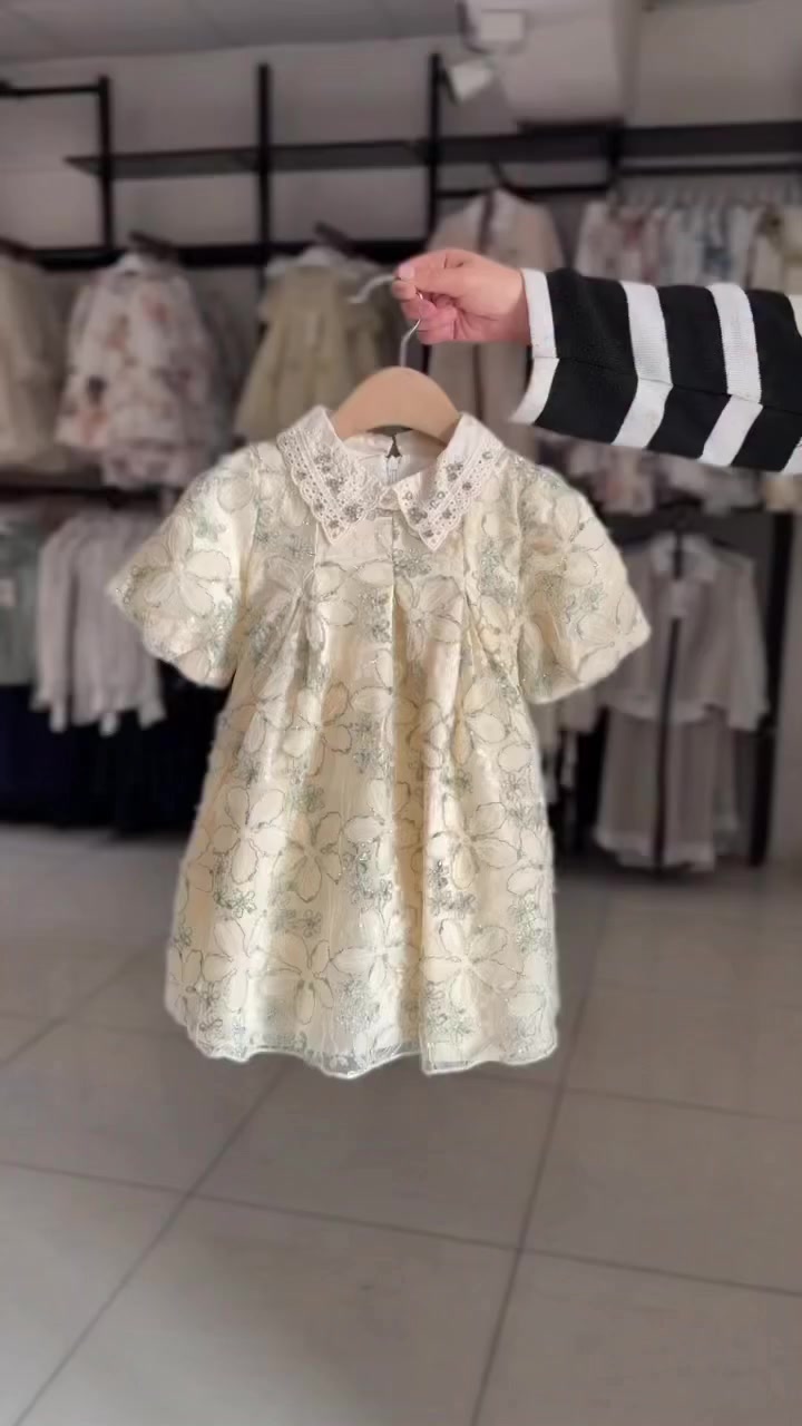 #موسم العيد ويه محلات ميكي مختلف ❤️

فستان يلبس من 6-7-8-9-10-11-12 سنة ✅

العنوان 📌الصويرة -حي المعلمين -شارع عمارة المنغر  -مقابل سرمد مول -مجاور تنزيلات حمودي -مجاور كريم بلادي للستائر

🚖توجد خدمة توصيل لكافة محافظات العراق 🇮🇶🚖 
للاستفسار***********
