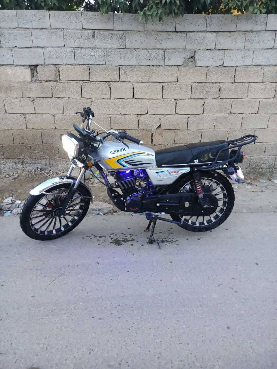 السلام عليكم دراجة سيفان سيبي اف كفالة عامة موديل 2025 سعر 800بيهة مجال العنوان  ديالى خان بني سعد الرقم ‏‪0773 196 2152‬‏
