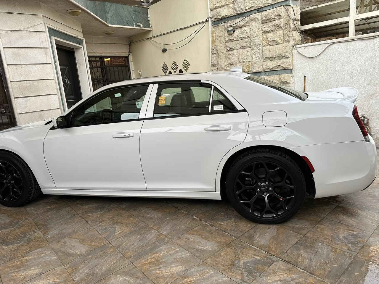 السلام عليكم 
اوباما 2019 S كلين بدون حتدث
بجم جبير
حساس امامي خلفي
داخل ابيض
كشنات كهرباء
رادار جانبي
هيترات بلمرايات
كشنات تدفئه
بانوراما
السياره جديده ومناقصها شي خير من الله
السعر 31،500$ وبي مجال
***********
