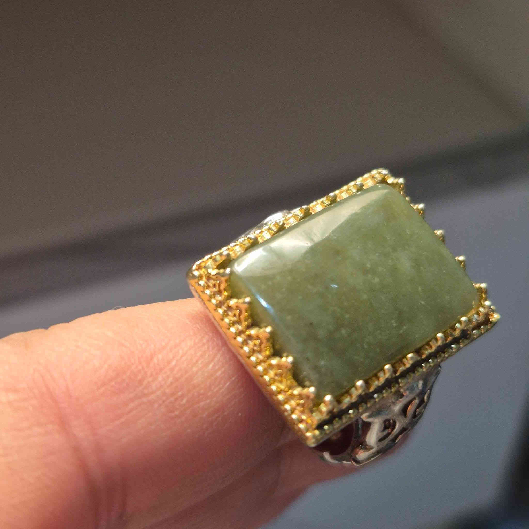 الحجر المظلوم ( ذو المنافع الكثيرة )
نافع لمرضى القولون _ للكلى _ للهدوء النفسي 

اليشم اليماني الطبيعي "اليمني" الأصيل
 فضة متينة عيار 930 / تاج نحاس نقي
حجم الفص راهي 
قياس الخاتم 22 _ 23 

للإتصال و المراسلة***********
🚗 خدمة توصيل كل مناطق العراق
💳 كارت ضمان (أصالة المنشأ & غير معالج )
📍 الكوفة _ شارع كوفة نجف الرئيسي _ مأكولات خوخة _ داخل فرع المطعم بغداد
