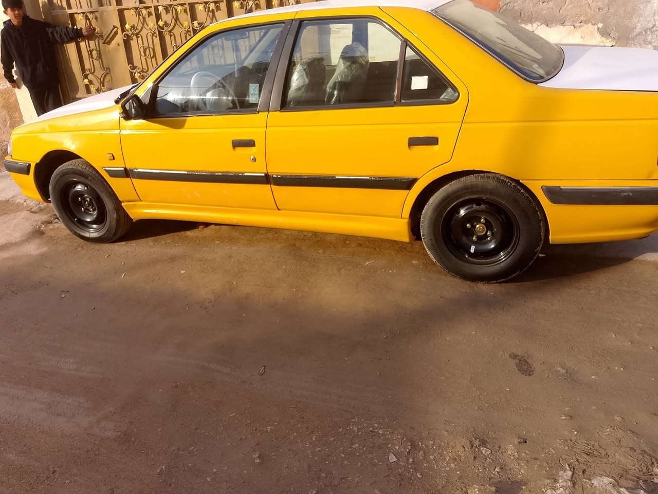 سلام عليكم ورحمه الله وبركاته عندي بيجو بارص لبيع موديل 16 نضيف تحويل بكيفك راعيهه  موجود سياره بيهه تكمه مال سايق مكاني كربلاء المقدسة رقمي ***********
