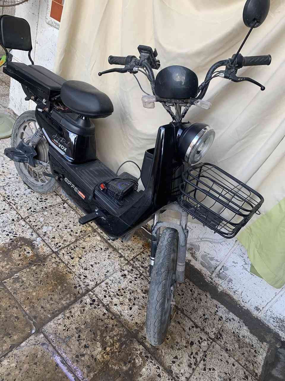 @الجميع
دراجه شحن للبيع

بعدها جديده استخدام شهرين اي شي ممبدل بيها 

السعر700وبي مجال

العنوان بغداد حي لجهاد 

للستفسار ***********
