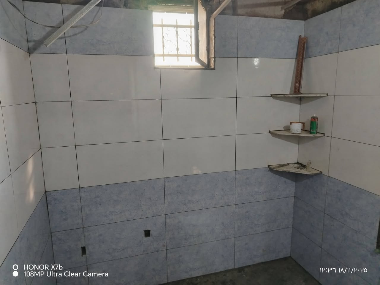 سلام عليكم كادر سيراميك متفرق
متواجدين خاص او رقم
***********
السعر خابر و تبشر
