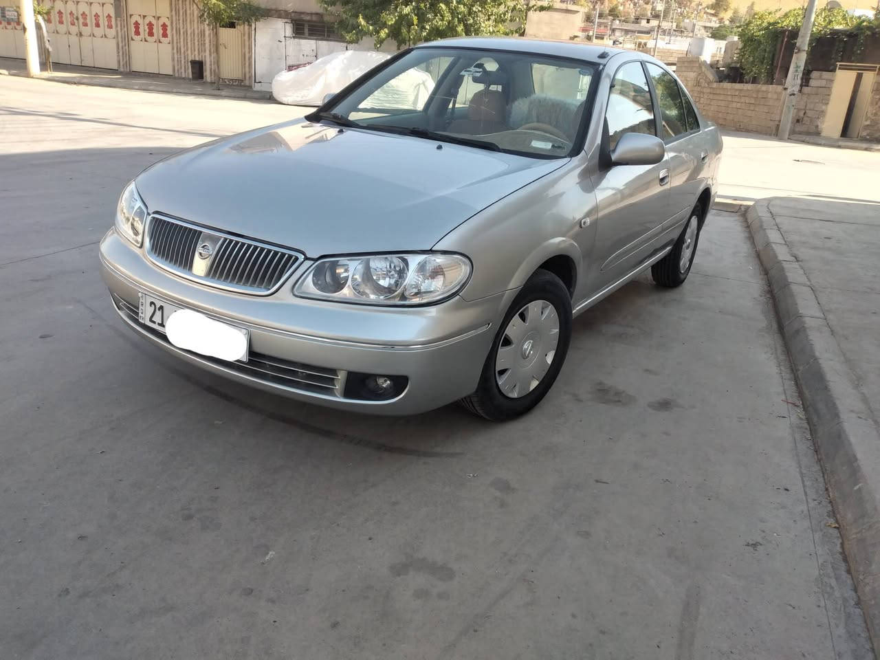 نیسان سەنی یابانی سلڤەر 2005 گێڕ ئۆتۆماتیک ناو زەردی جام عادی شاشەو کامێرەو جوانکاری بۆ کراوە هایدرۆیکی گێرو ڕۆنی مەکینەی تازە گۆڕاوە   یەک چەمەلۆخی پێشەوەی لای سەیق  بۆیاخەو دڕگای سایەقش کەمێ  پەمپی هەیە  بۆ تێکەڵ کرنوە  بێ ناو گرتن بێ سارد  بەگی داناوە شوێی سپرەکەی لە ژێرەوەو جێ سپێرەکە تۆزێکی پێوەیە  باقیاتی بە شەرت سێ لەپە دەست کاڵبونەوەی هەیە زۆر کەمە کاڵبونەوەکەی لە ڕەسمەکان دیارە  سەنەوی تا نزکی 2029 تازەیە تایەی تازەیە   گێڕو مەکینەو تەرید ساردو گەمو تەحویلو غەرامە بەشەرت 
نرخی 87  گەڵاو مەجالی برایانە
شوێن سەیدسادق
(***********)
ڤایبەر +وەتسئاپ ئیش دەکات
