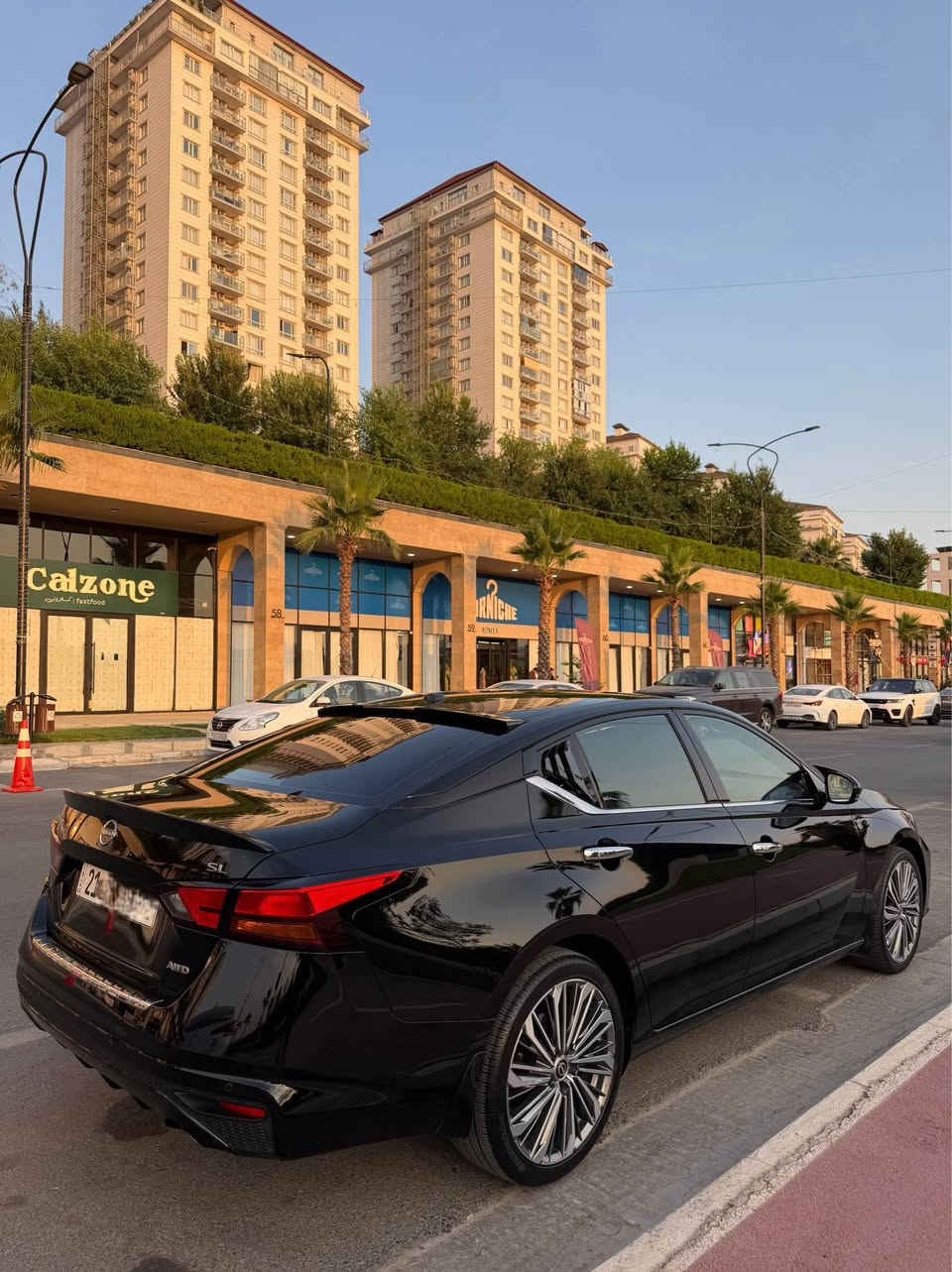 ALTIMA SL AWD 
مۆدێل : ٢٠٢٣
ڕۆشتوو : ٣٣،٠٠٠کم /کەم ڕۆشتووە
مواسەفات : فول فوول
شاشە پڵەس،٥ کامێرا،برێک بەسمە،ئۆوتۆ هۆڵد،سڵاید،ناو کرێمی بیلاد،کوشن جلد و هیتەر،سوکان هیتەر،تەبرید مەرکەزی،خەتی جادە،ڕادار،wirless charge ,کامل جوانکاری بۆ کراوە..
بۆیاخ: بۆنید و چەمەلەغ ، یەک پەنجە PDR ، کەمتر لە بستێک کارتی هەیە چەمەلەغی دواوە،کەمێک وردە شوختی هەیە ، ڕەسمی شانسیم داناوە..
سەیارەکە زۆر پاک و تازەیە ...
بەناوکردن و غەرامە بە شەرت..
سعر : 162 گەڵا و مەعامەلەیەکی برایانەی تێدایە ..
ژ.م//***********----*********** السليمانية, العراق
