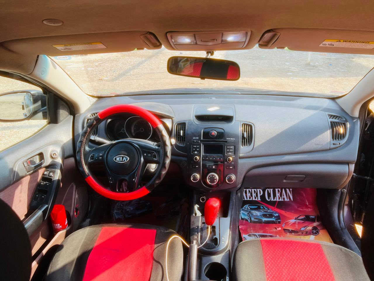 سياره فورتي 2010 رقم شمالي سنويه وهزه جديده مكينه 2000 دوش كير مكينه خير من الله ما ذب عليها ولا الف جاهزه من دعاميه لدعاميه  سياره محزمه بيها  ضربه بدون دواخل لغود سليمه مراوس بسياره رياضي  بس كون نضيفه. بكاني جديده شط بين بغداد وبين ديالى رقم لهاتف ***********
