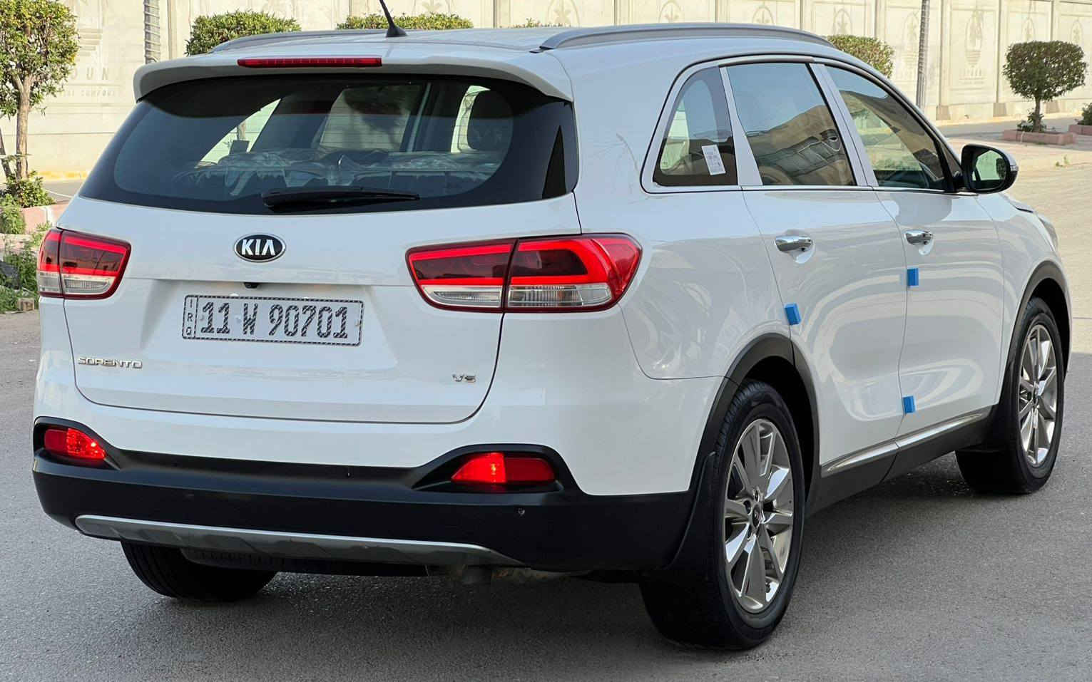 سورنتو اخت الزيرو شرط
خليجي استلام الدواليه العراقيه 
شبه  الزيرو من 2018 عندي  ماشيه (  48الف ) ع ايدي شرط زيرو سياره
ماشاء الله تبارك الرحمن جديده جدا 
سياره ع ايد وحده ماخذها زيرو بوقتها بسنتها طلعتها ع ايدي زيرو وضليت محافظ عليها  مجدده مع هزه وسنويه لغايه 2030
جديده دعاميات وحديد بدون صبغ 
فول عده فتحه 
استلام شركه دوليه العراقيه كتلوكات فابلون  الاصلي بيها بعده 
باب خلفي كهرباء  سايد بريك بصمه 
زراك لايت بصمات ٢ وثانيه بعدها بلجيس ما مفتوحه محرك 
سته سلندر سبعه راكب ٣ قطع تبريد هواي مواصفات بيها رقم بغداد دولي جديد بسمي شخصيا 
مكاني بغداد 
( اخوان سياره جديده جدا ونضيفه ع ايدي وبسمي شخصيا من شركه عندي ولحد الان محافظ عليها 
جناي سورنتو يعرف قيمتها 
مكان بغداد
والاتصال ع رقم ***********
***********
