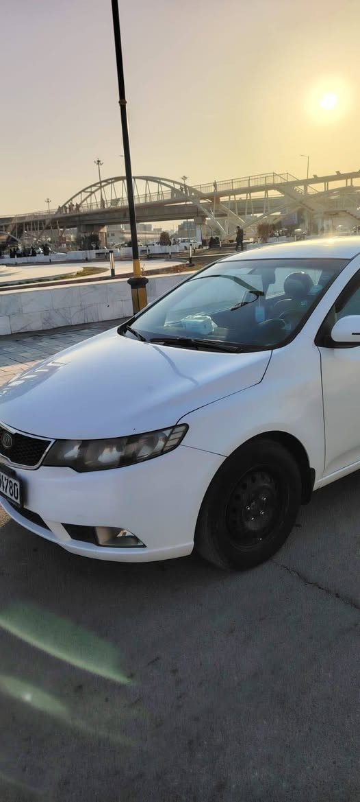 سلام عليكم سيراتو موديل 13خليجي  فول مواصفات ماعدا البصمه مري كهرباء شفط تحكم ستيرن حساسات رادار اشاير بل مري فتحه سقف مكينه لا تنقيص ولا تبخير ناعمه كير ست نمر تدفئه تبريد حداديه خير من الله السياره رقم انكليزي وما مطلوبه 1000دينار السياره عندي بيه وكاله عامه تحويل بالاسم سعر 115وبيه مجال العنوان واسط خاچيه للاستفسار الاتصال على الرقم التالي ***********
