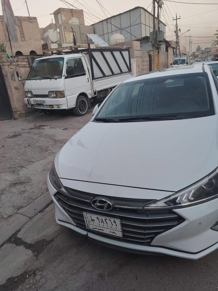 النترا خليجي 2019 
مكينة كير مكفولات السيارة مكفولة ماعدا هاي الطخة حتى مامصلحها على حطتها تخم تاير جديد. تبريد صدر امامي خلفي مابيها اي نقص الشراي يتصل 
***********
