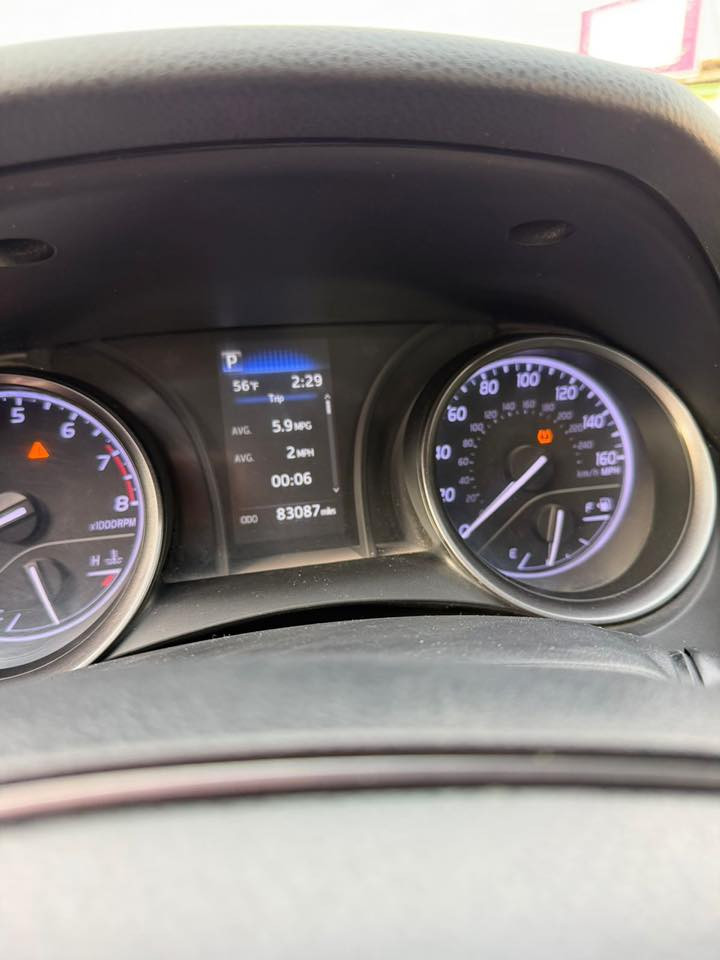 سلام عليكم 
كامري مديل ٢٠٢١
رقم سليمانيه 
مواصفات SE
حادث جاملغ 
مبدل فقط جاملغ
مكفوله 
العنوان بغداد 
السعر ١٨٥$ 
***********
