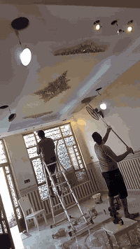 سلام عليكم 
بيت للبيـــــــــــــع 🏠
مساحــــــــة الدار 160
طابقـــــــــــــــــــــــــن
يحتوي على غرفـــــــــــة نوم عدد2
مجمــــــــــــــــع صحيــــــــات عدد 3
صالـــــــــــــــــة+مطبـــــــــــــخ+ستقبــــــــــــــــل
ويحتوي على كافـــــــــــــــــة الخدمات ماء كهرباء مجاري انترنيت ظوئي يبعد عن الشارع الرئيسي40متـــــــــــر الموقع الكائن حله بابل حي الامين  شارع 80قرب معجنات قصر الشام خلف مركز سيف سعد للستفسار الاتصال على لارقام 📱***********
