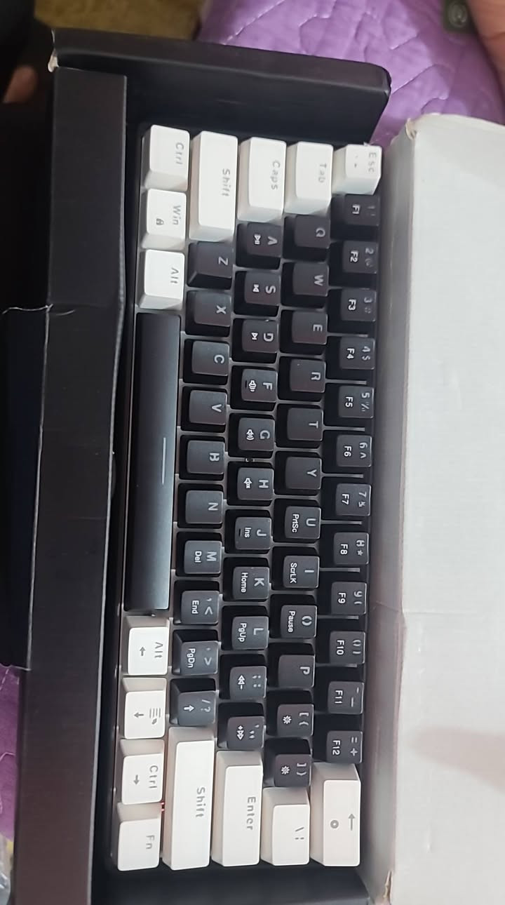 متوفر قطع pc 
الاسعار اسفل صور


**إذا كنت صاحب هذا الإعلان وتريد حذفه لأي سبب، رجاءا أرسل رسالة إلى الدعم الفني**