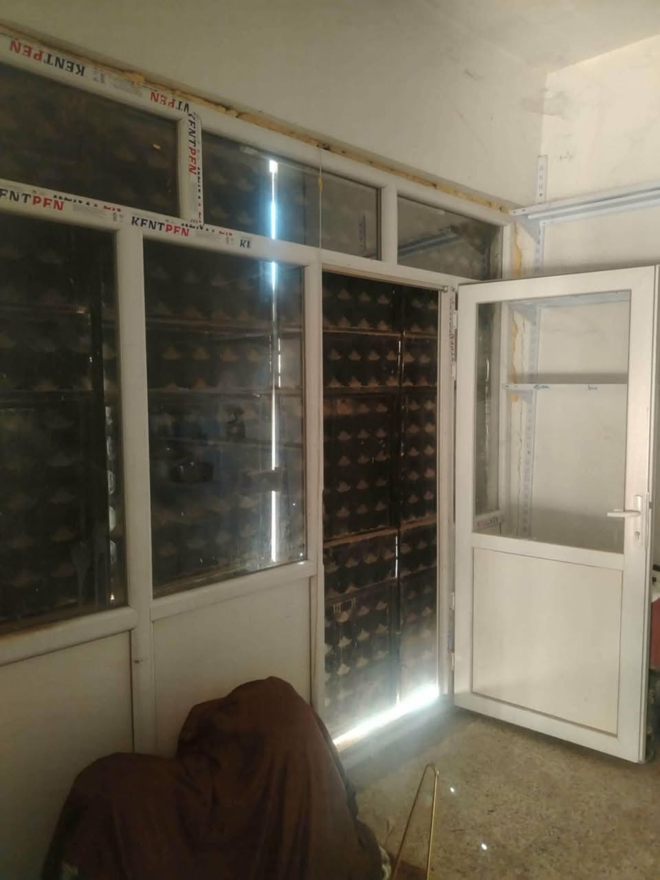 السلام عليكم الباب عرضه ٣ أمتار وارتفاعه مترين ونص سعره ٢٦٠
الرفوف طولهم ٨ أمتار ست طوابق النوع الثقيل عرض الرف ٣٠ سم سعرهن ٥٢٥ استعمال شهرين
والرف الحديد المدرج ٣٥ والميوزه الجام ثنينهم ٦٥ النرجوحه 130والقنينه 70الف
المكان


**إذا كنت صاحب هذا الإعلان وتريد حذفه لأي سبب، رجاءا أرسل رسالة إلى الدعم الفني**