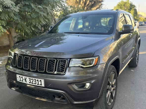 السلام عليكم
جيب بلاك توب 2017
فول مواصفات : فتحة سقف
تحكمات ستيرن شفتات ستيرن 
اطفاء المحرك ذاتي عند الوقوف 
كشنات جلد اسود / تدفئة
رادار جانبي تنبيه عند الاقتراب 
خزن ميموري كشنات كهرباء 
صندوك كهرباء تتحكم بي من يم السياق 
التنبيه عند الخروج من المسار 
سبيرهة بعدة منازل حتى العدة مالتة ممستخدمة 
كير محرك مكفولات السيارة 
الممشى85000 جديدة بمعنى الكلمة 
حادثهة بس بنيد بدون دواخل وبارد بسيط بالجاملغ
السعر 207$ وبي مجال 
العنوان / بغداد - المنصور -العامرية
***********
