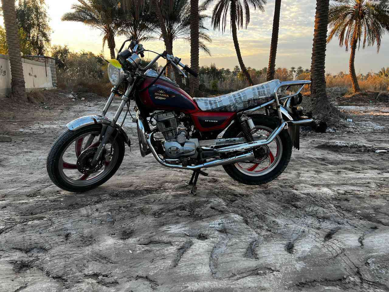 السلام عليكم
دراجه جونده محرك شرط ما مفتوح موديل15
أوراق اصولي 
نقص كهربائيات والنمره الثالث يفلت 
السعر 300 وبيها مجال قليل
***********
