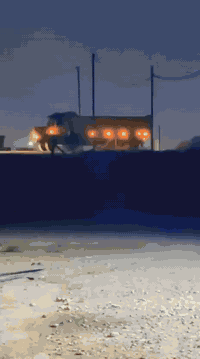 سلام عليكم سياره للبيع موديل 80 رقم بابل انكليزي مكينه 12 لاصرف ولابخار كير ناعم مجموعه بايجر 19 تخم تاير سياره جاهزه كبل للشغل مسجله بلمانه بيهه جي بيس شرط التحويل السعر 150 وبيهه مجال لطيبين الاتصال ***********
