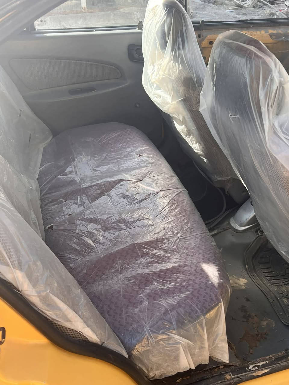 سلام عليكم سياره طيبه 17 للبيع مصفره هيئه غرامات  رقم انكليزي بغداد شاشه بلاد كير ومكينه مكفول بيه ضربه بل باب مابينه بس تحويل مباشر بسمي السياره السعر 43وبيه مجال رقم. ***********
