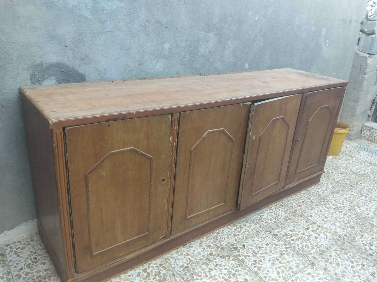 بوفيه طول 3 متر
قيم وخذ 
كربلاء امن الداخلي 
*********** واتساب او أتصال
