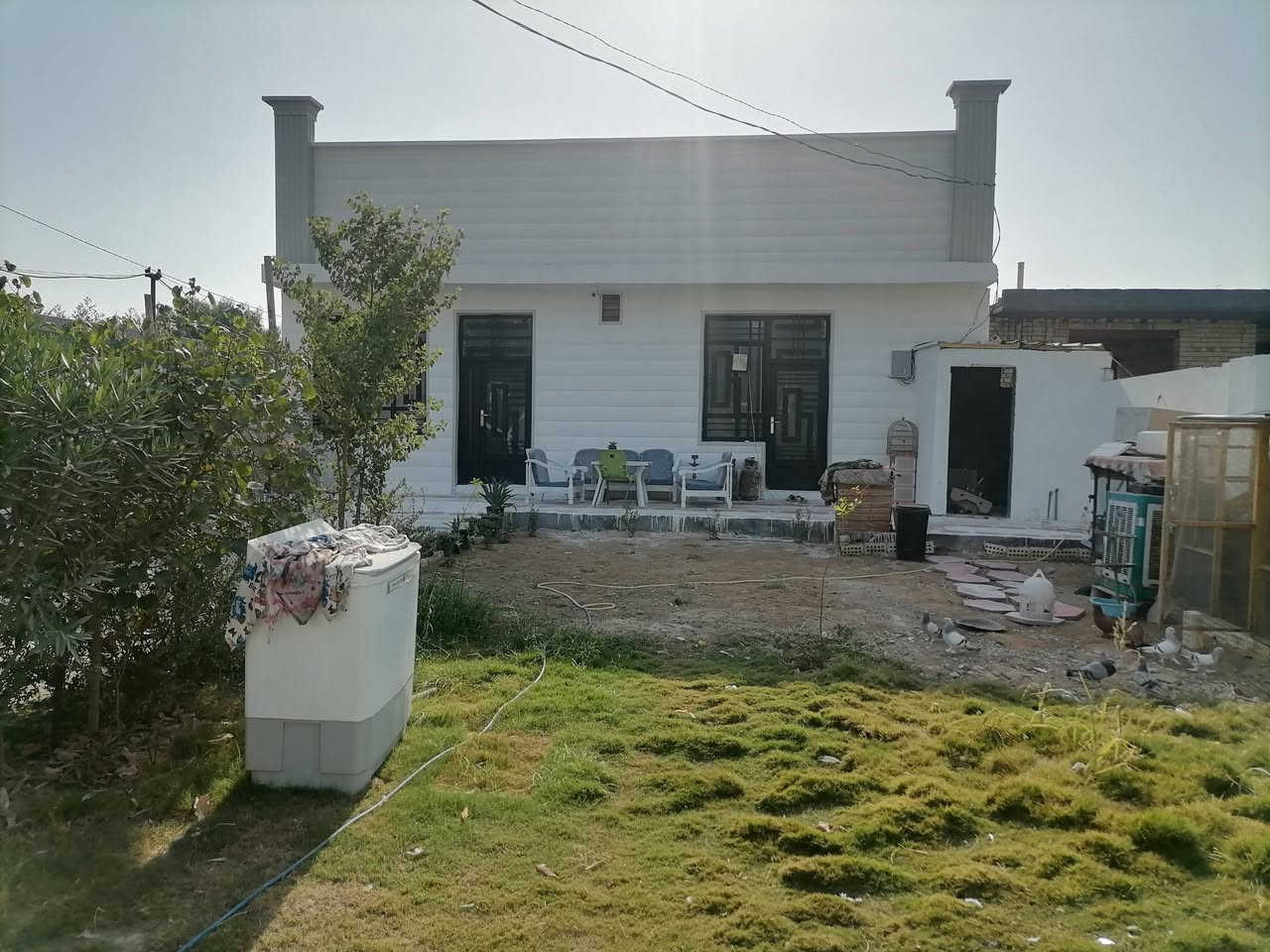 بيع او مراوس
(صاحب الدار) لا مكتب ولا مروج (مراوس يرهم) 
دار 500متر سند 25 ركن للبيع طابق ونص 3غرف نوم وصاله واستقبال ومطبخ وصحيات داخليه وخارجيه تحت البناء 180متر البناء بلوك السقف صب كونكريت
مكان كربلاء الحر قرب مدرسة الحسام
*********** واتساب
*********** يباع مع الأثاث
