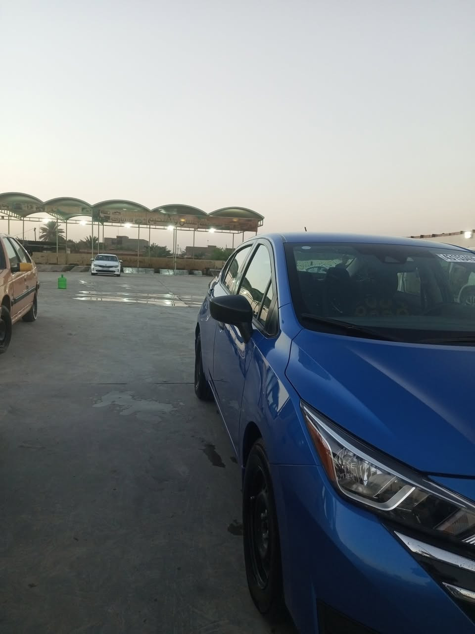 السلام عليكم 
نيسان فيرسا
موديل 2023
حره بسمي بدون رقم دخول جديد 
بدون فتح بدون تبديل فقط صبغ ربع البنيد والدوسه تصليح درجه اوله عله واضع الوكاله 
رادار امامي خلفي تواقف ذاتي سياقه ذكيه 
شاشه كبيره 
كامره خلفيه 
بكليت الد
سعر خاص او انتصل عل رقم وتساب مكاني ديوانيه 
***********
