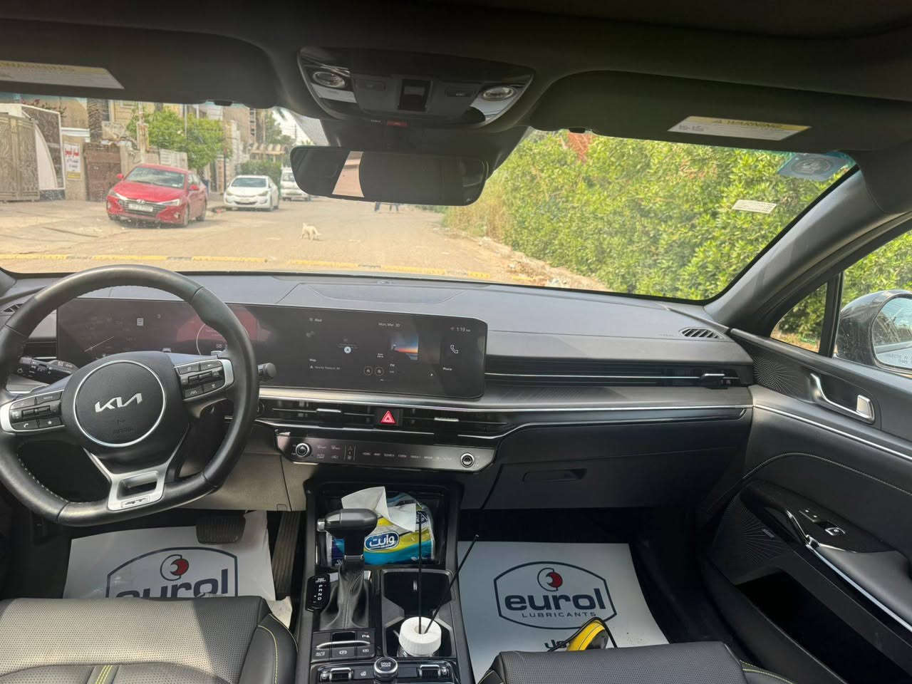 السلام عليكم
كيا K5 GT موديل 2025 فول موصفات
1-مكينه 2.5 تيربو 
2-مازدات ذكيه تصعد وتنزل وتفتر معه لاستدارة 
3-كشافات ضباب 5 كامرات بصمه
3-بك لايت LED
4-أشاير بالمري 
5- قماره البانوراما فتحتين
6-6 حساسات إماميه 
7- 6 حساسات خلفيه 
8-رادارات محيطيه امامي خلفي جانبي 
9-قياده ذاتيه 
10-توقف ذاتي
11-ستيرن حرف D رجاج 
12-تحديد مسار 
13-رادار تفاعلي 
14-مثبت سرعه
15-أوامر صوتيه 
16- شاشه متصله 
17-شاشة اعطال 
18-شاشة تكيف لمس 
19-هندبريك بصمه 
20- وضعيات قياده 
21-شحن لاسلكي 
22-اوتو هولد 
23-كرسي كهربائي جلد 
24-تدفئة مقاعد إماميه وتبريد
25-تدفئة ستيرن 
26-سماعات BOSE 
27-أضويه داخليه لمس 
28-داخل اسود بخياطة ال neon green
29-دبل جام
30-دفع رباعيAWD or TWD
31-تشغيل عن بعد
32- اضويه ترحيب عد القتراب
33-ستيرن رجاج منبه
وباقي المواصفات معروفه 
حادثها موضح بالصور تصليح بنيد وباب السايق وقبق الجنطه وتبديل جاملغ 
للاستفسار ***********
