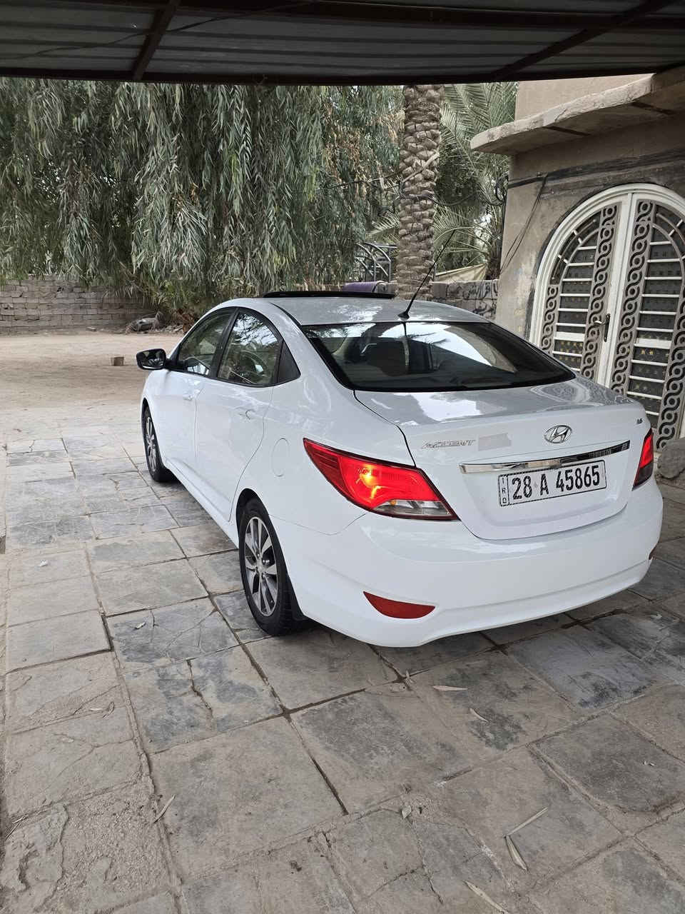 السلام عليكم 
اكسنت 2015 
رقم نجف انكليزي سنويه الل 30
تحويل مباشر
فول مواصفات 
فتحه تحكم استيرن
مكينه 1600
حداديه تخم تاير جاهزه من كلشي 
السياره بيهه صبغ مكانات فقط
السعر 90 وبيهه مجال 
مكاني النجف ابوصخير 
***********
