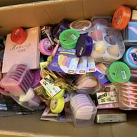 تصفية بضاعة هدايا كوزمتك قرطاسية غراض خير من الله يترسلك محل صورتلكم ق...