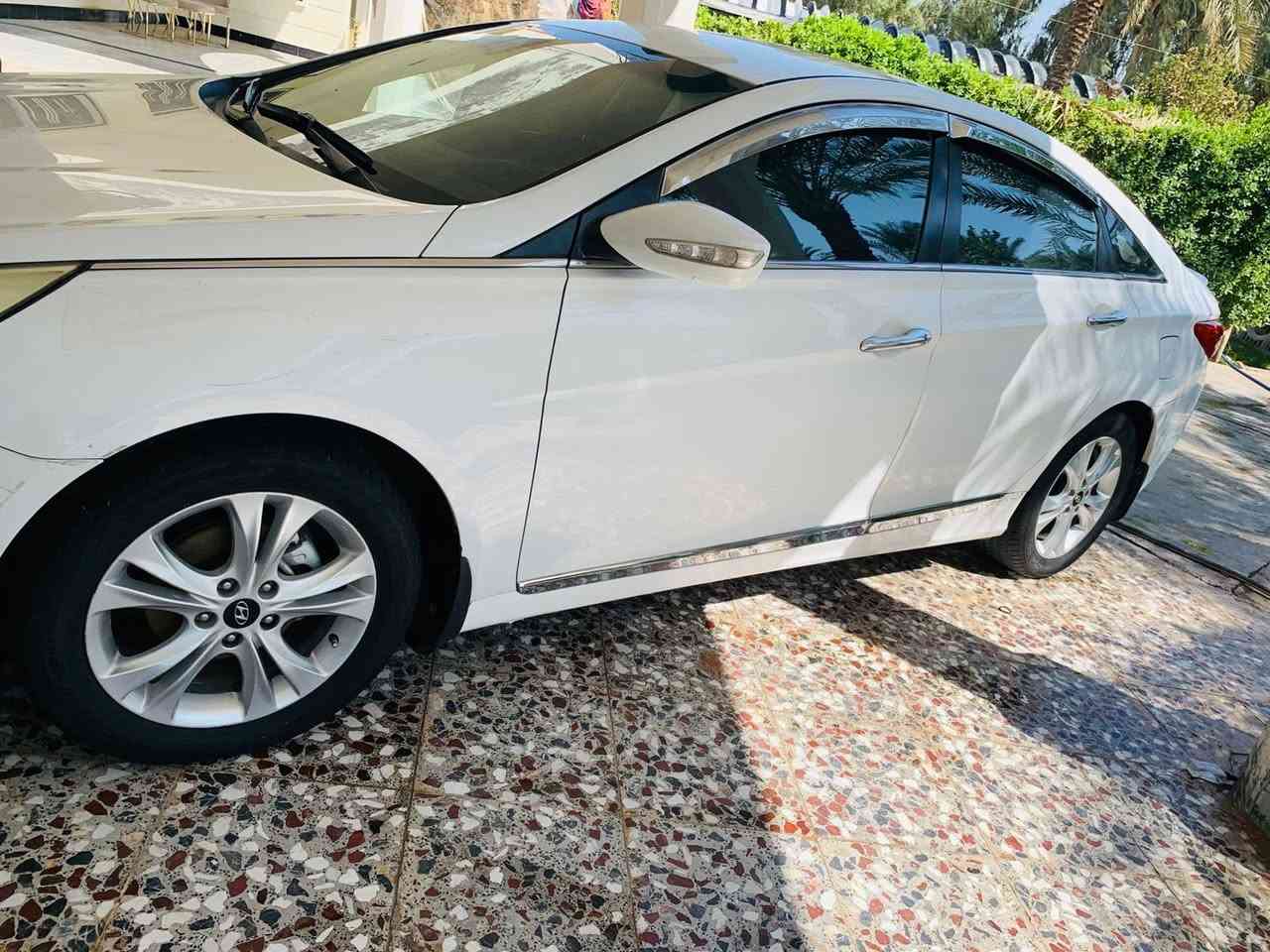 سلام عليكم
سوناته ٢٠١٢ خليجي 2400 دوش محرك قبل ١٠ ايام بدلته حاويه بيهه اربع قطع صبغ اثر شخوط
السعر المطلوب ١١٥ وبيهه مجال 
مكان السياره واسط /قضاء الصويره
للاستفسار اكثر ***********
