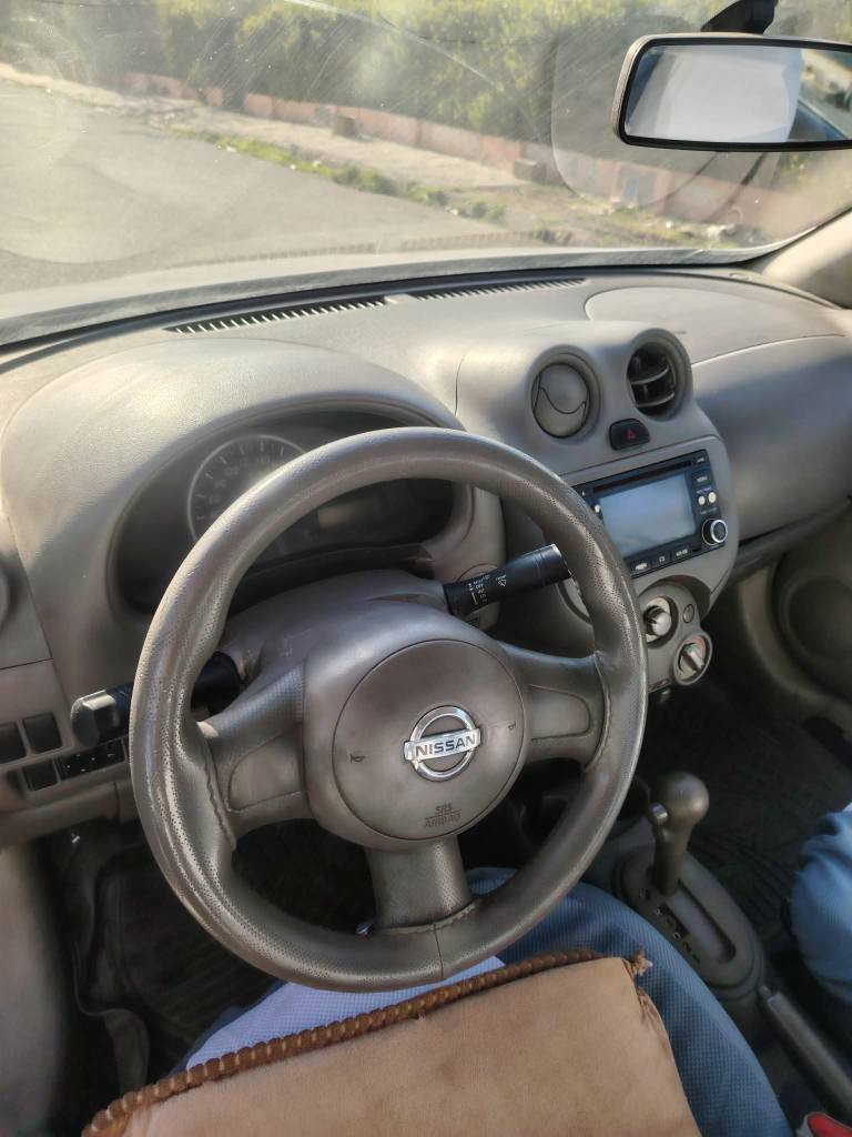 نیسان سەنی (لاکشمیبای)
مۆدێل 2014
رەقم و ژینگە و رێگاوبان و هەزەی نوێیە
تازە هەزەی بۆ کراوە پشتو پێشی تازە توند کراوەتەوە بێ تەقە و رەقیە 
پشت و پێشی کەپسە 
برانەوەی بەشەرت 
تەعول و غەرامە بەشەرت 
سیارەکە بەلیەک وەرگەراوە 
نرخیشی 69 وەرقە و کەمێک مەجال أربيل, العراق


**إذا كنت صاحب هذا الإعلان وتريد حذفه لأي سبب، رجاءا أرسل رسالة إلى الدعم الفني**