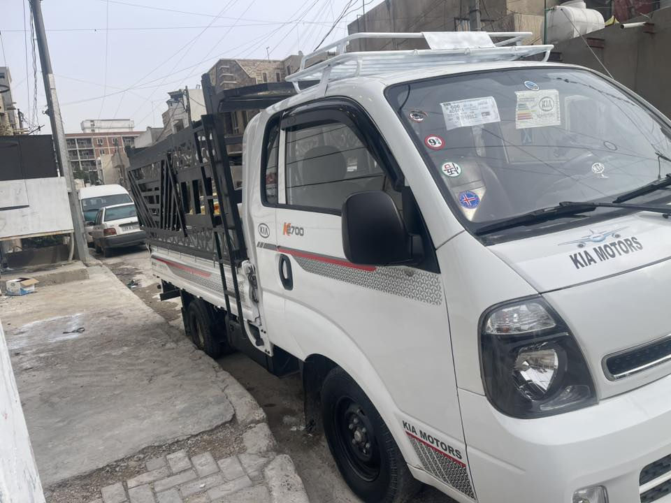 رقم بغداد 2019
سنويه لل 2031 
رقم نكليزي  هزه جديده
كير وكلج ومنضومه كامله جديد 
محرك 3000 مفتوح جديد لا تنقيص ولا تبخير 
السونار منشور 
بيه بنيد مبدل اصلي مو تجاري
وماكن صبغ بدون ضربه صبغ مكشر وموجود صور
 السياره سارحه وصايره بيه طخه بكيلون 
ماشيه 184 
ب118 وبيه مجال قليل 
بغداد الحريه 
***********
