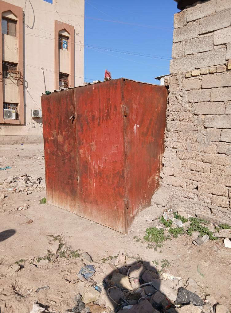 مكلف بالنشر 
كشك  كومة حديد حسب الموجود في الصورة 
في سوق العمارات الجديد 
السعر ٢٠٠ الف وبيها مجال الاتصال على الرقم  *********** عمارة, ميسان
