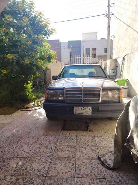السلام عليكم 
مرسيدس دب E300
كير مكينه بلاد
رقم أنبار عنواني بغداد
بيه حادث بجم
بيه 3 قطع جراد
نضام ABS
تبريد
وساده الراس كهرباء
فتحه سقف
كير اوتو
وبعد بيه مواصفات
السعر 59 وبيه مجال
***********
