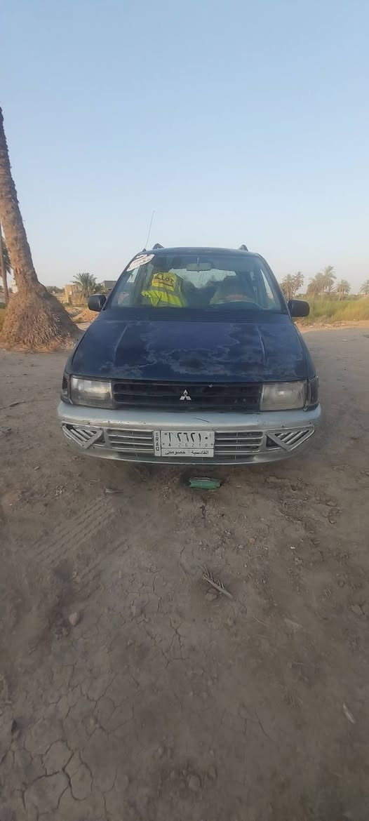 سلام عليكم  مسبوشي موديل 94 مال بيت خير من الله سنويه عاج كهربائيات بريك ستيرن باور سماعات تايرات جدد مكان السياره السماوه قضاء الرميثه السعر 14 قير متواجد عل فيس هاذ رقمي ***********
